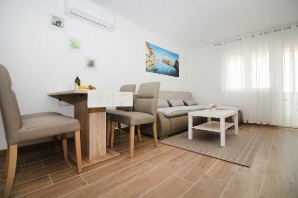 Mara Apartment Rogoznica  Bagian luar foto